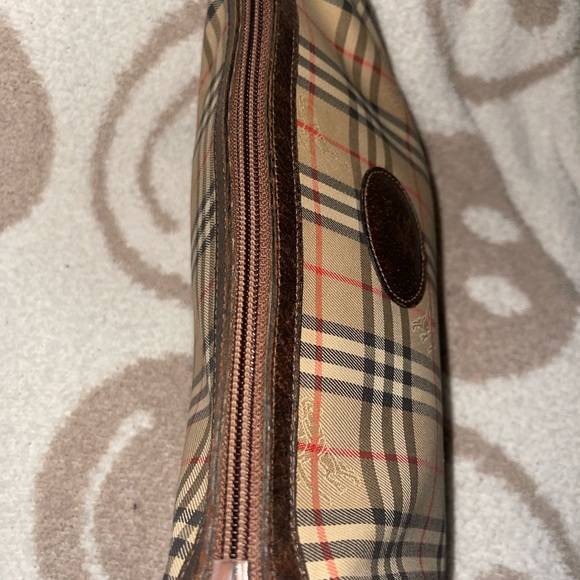 Burberry Tan and Brown clutch - Picture 6 of 15